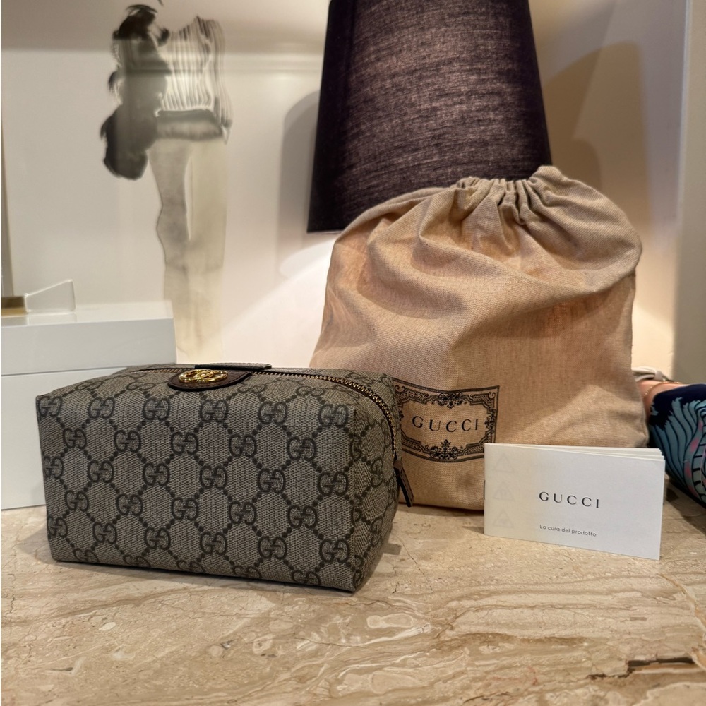New Condition Gucci GG Supreme Canvas Ophidia Monogram Cosmetic Pouch